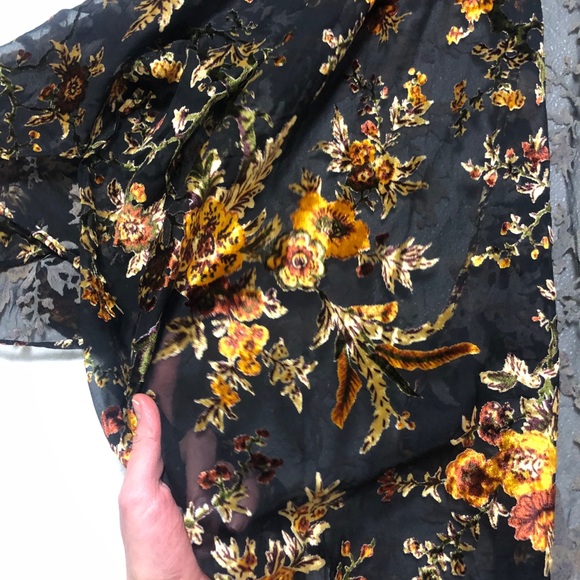 Torrid MULTI FLORAL BURNOUT RUANA kimono shrug - Picture 10 of 12